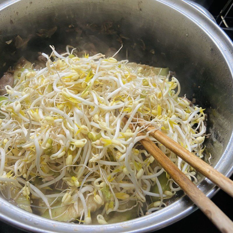 Step 3 Stir-fried chicken hearts with winter melon