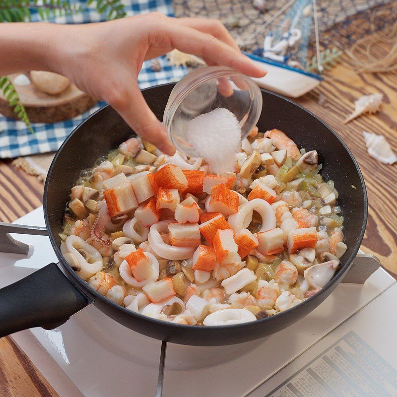 Step 1 Sauté shrimp and squid Baked Cheese Seafood