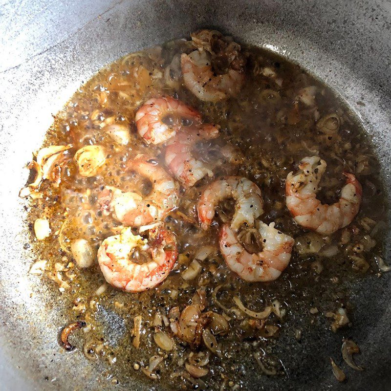 Step 5 Sautéing shrimp and meat Huế shrimp and meat cake