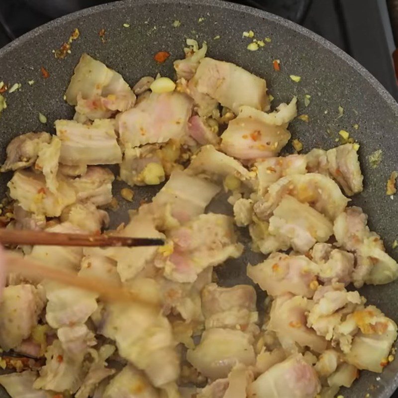 Step 6 Stir-frying shrimp and pork belly Quang noodle with shrimp and pork