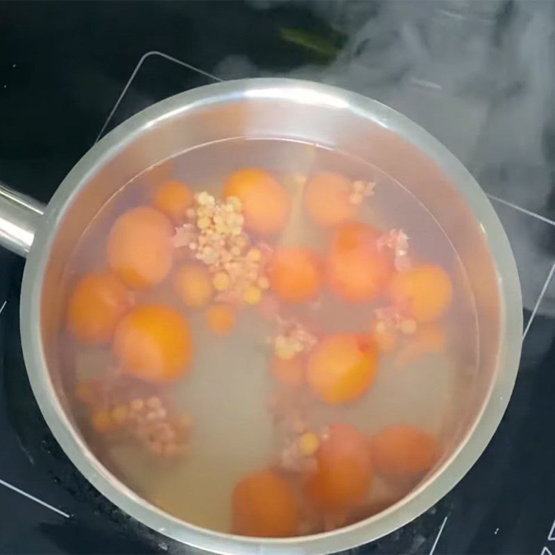 Step 4 Stir-fried eggs and chicken innards Sticky‌ ‌chicken‌ ‌roti‌ ‌soft-boiled‌ ‌eggs