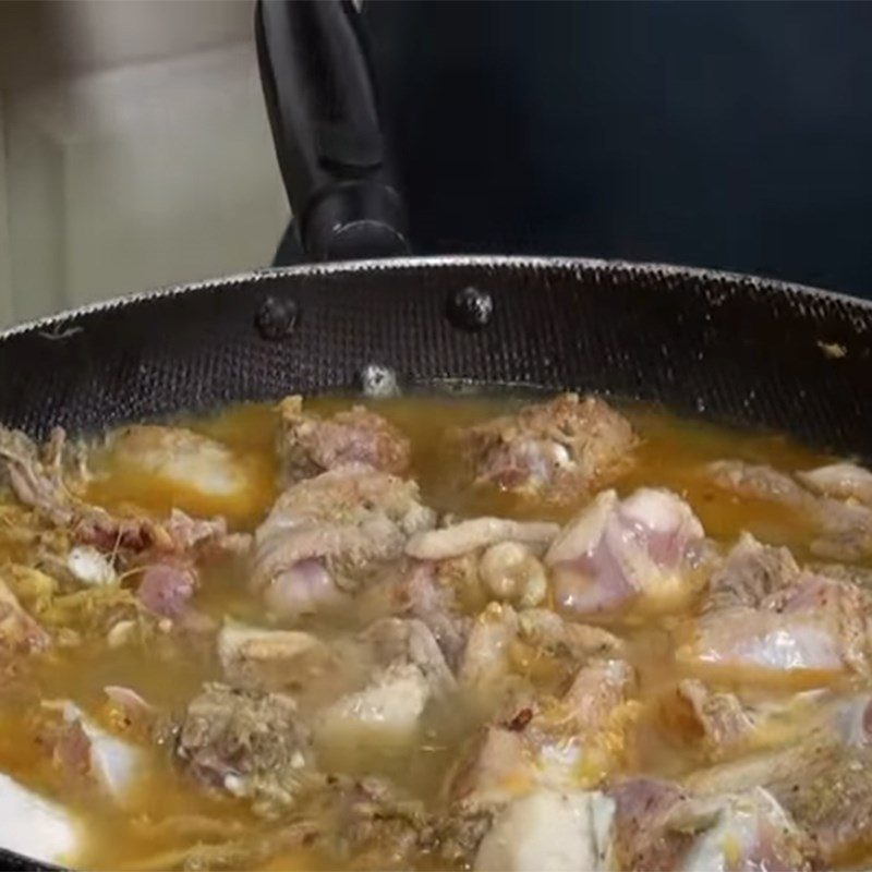 Step 4 Stir-frying the duck and completing the vinegar duck dish