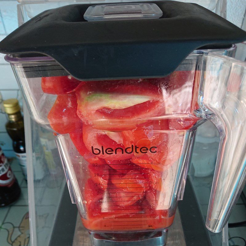 Step 3 Blend the tomato mixture Mackerel stewed with tomatoes using a pressure cooker (Recipe shared by a user)