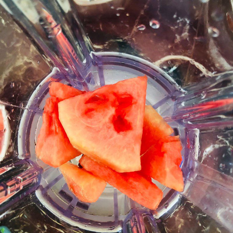 Step 2 Blend the mixture of ingredients Watermelon tomato juice