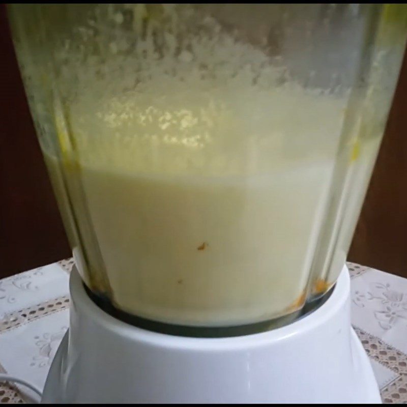 Step 3 Blend potatoes with fresh milk Mashed potatoes mixed with fresh milk