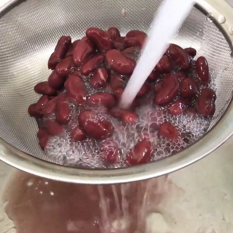 Step 1 Blend the red beans for Orange cake with red bean filling