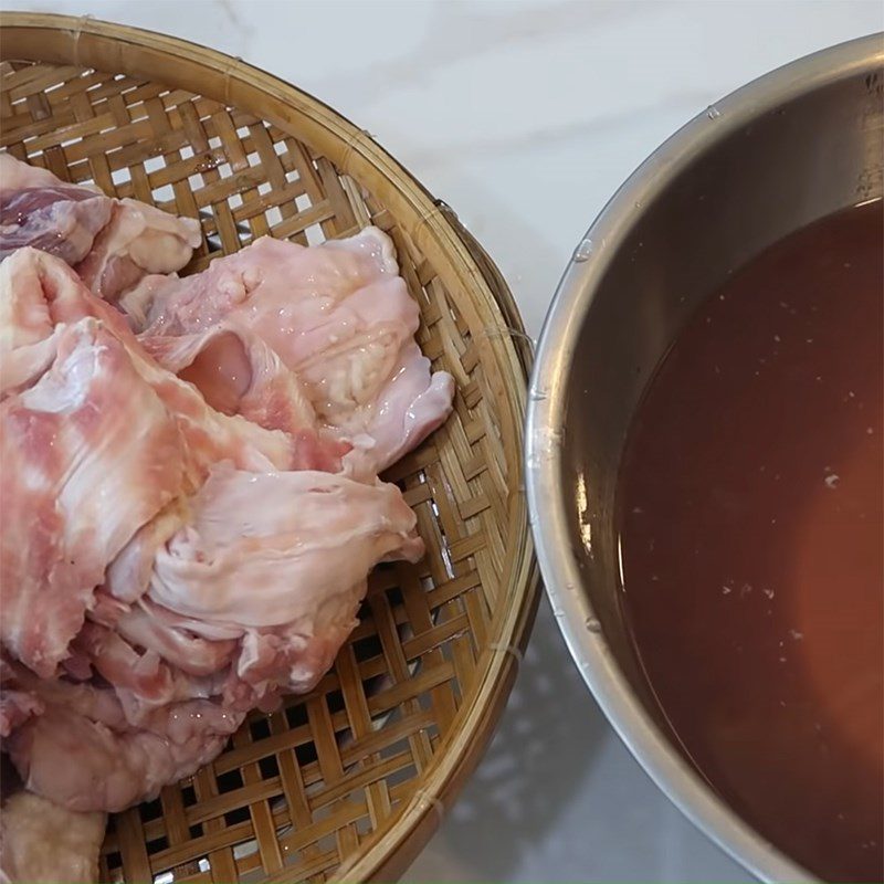 Step 1 Prepare the beef for bone-free beef pho