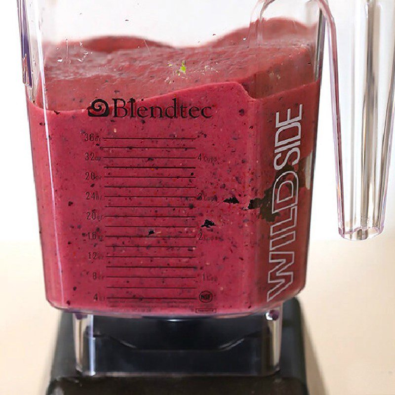 Step 2 Blend the avocado banana blueberry smoothie