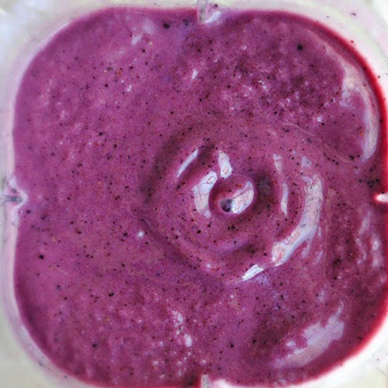 Step 2 Blend blueberry pear smoothie