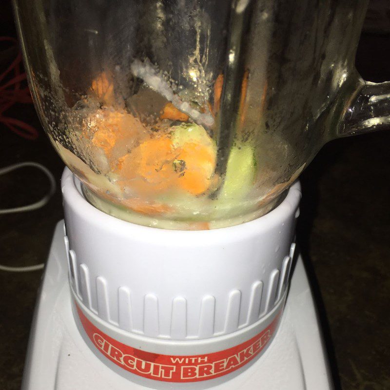 Step 2 Blend melon carrot smoothie