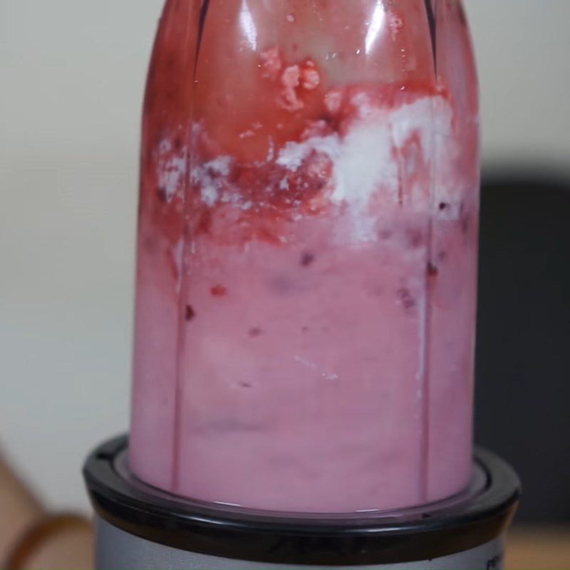 Step 1 Blend raspberry soda smoothie