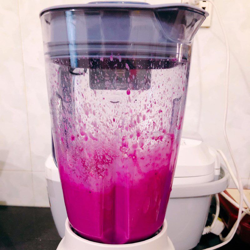 Step 2 Red dragon fruit smoothie