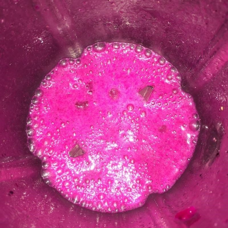 Step 2 Blend condensed milk dragon fruit smoothie Condensed milk dragon fruit smoothie