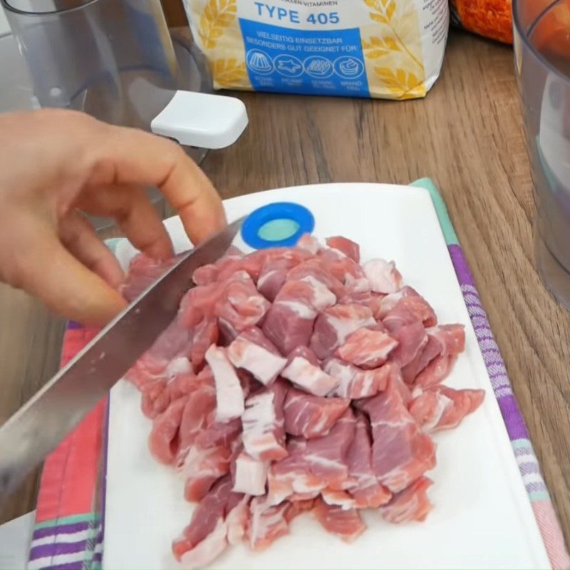 Step 1 Minced meat Scotch egg - minced meat wrapped around soft-boiled egg