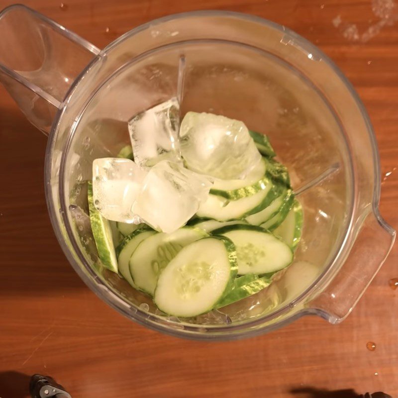 Step 2 Blend and filter bitter melon cucumber juice Bitter melon cucumber juice