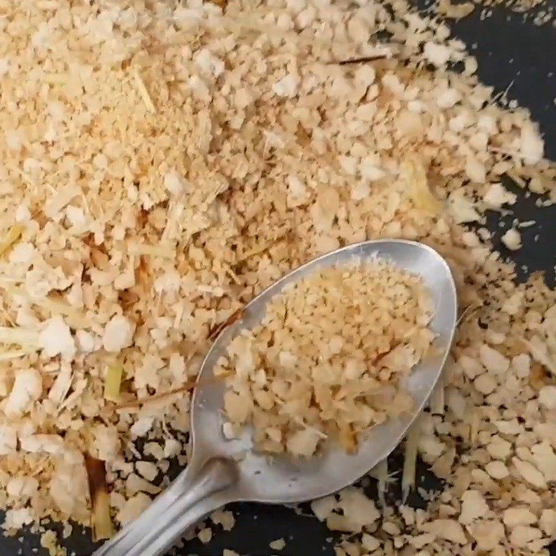 Step 4 Chop and stir-fry the chicken Seasoning from chicken