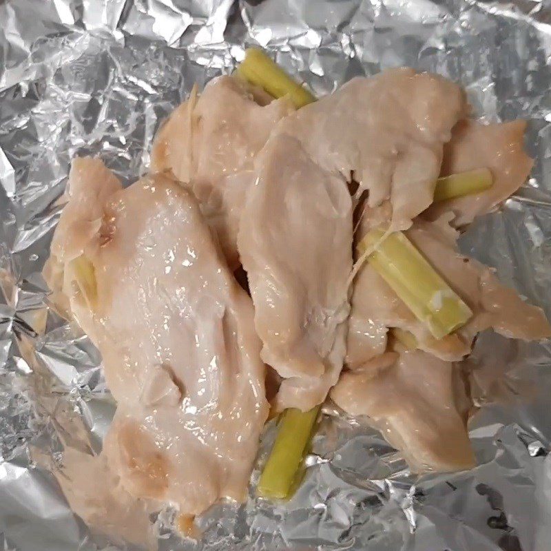 Step 4 Chop and stir-fry the chicken Seasoning from chicken