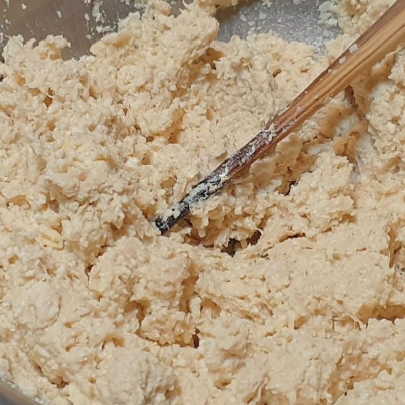 Step 2 Tear the pork ribs vegetarian meat with black pepper