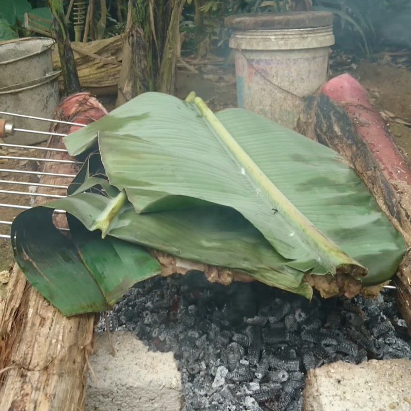 Step 3 Skewering and Grilling Meat Grilled Pork with Fermented Rice