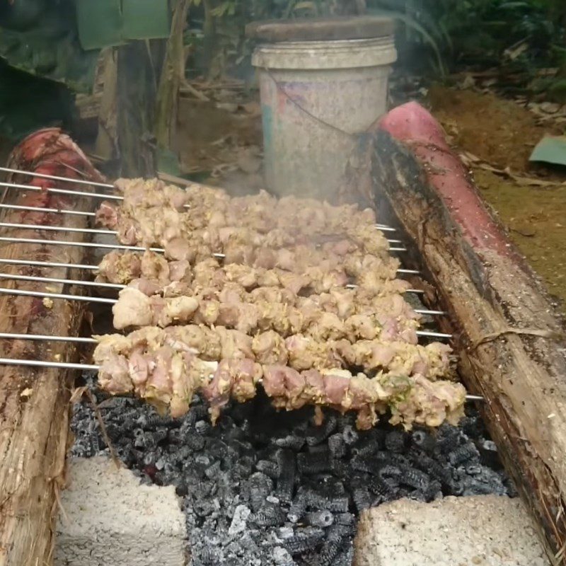 Step 3 Skewering and Grilling Meat Grilled Pork with Fermented Rice