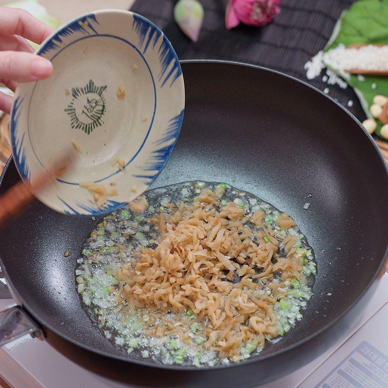 Step 2 Stir-fry the filling Vegetarian bowl sticky rice