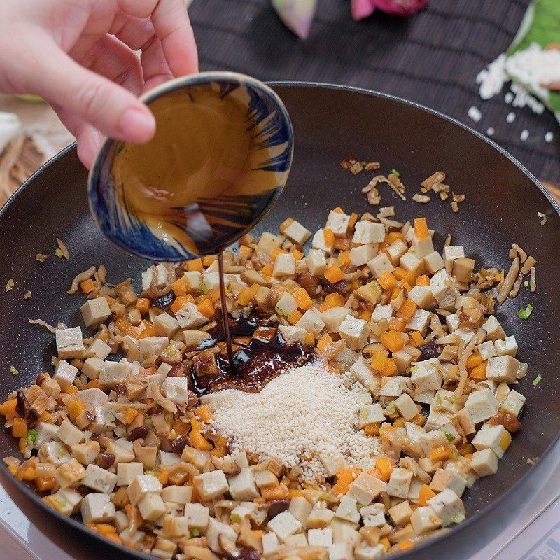 Step 2 Stir-fry the filling Vegetarian bowl sticky rice