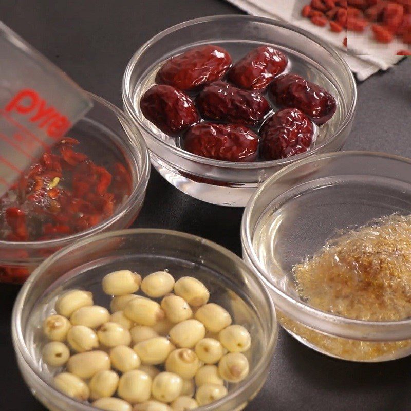 Step 1 Prepare the ingredients for Steamed Bird's Nest with Red Dates, Goji Berries, and Lotus Seeds