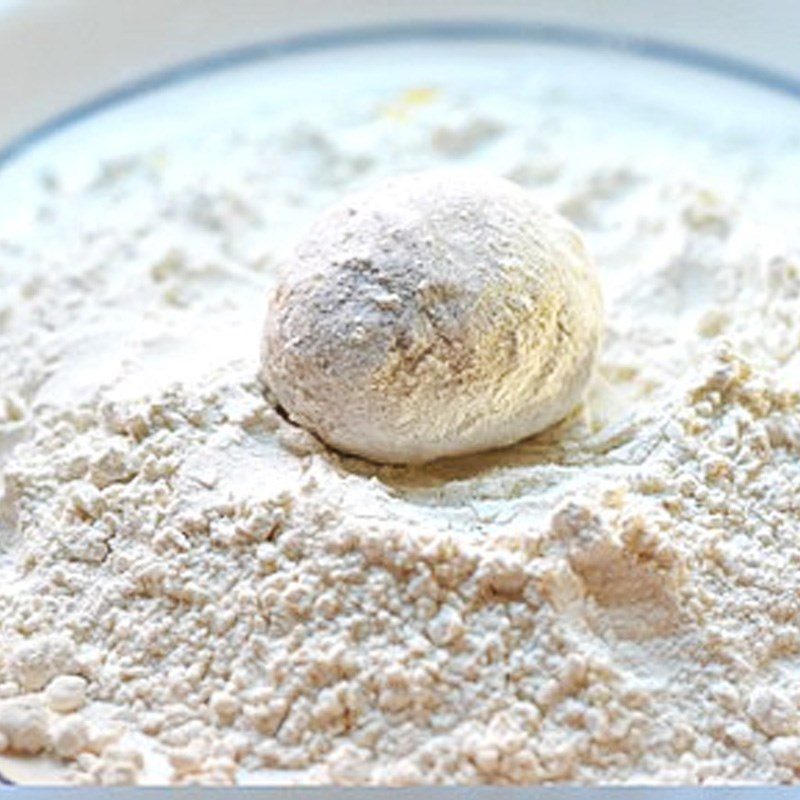 Step 5 Coating the dough and frying the cake Fried taro with salted egg filling