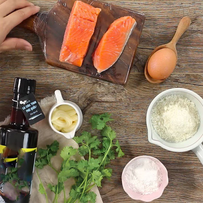 Ingredients for crispy fried salmon and fried salmon with coconut sauce