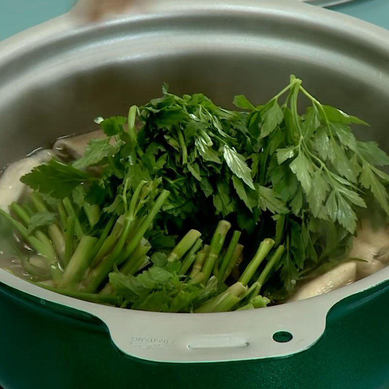 Step 3 Cooking soup Taro soup with water celery