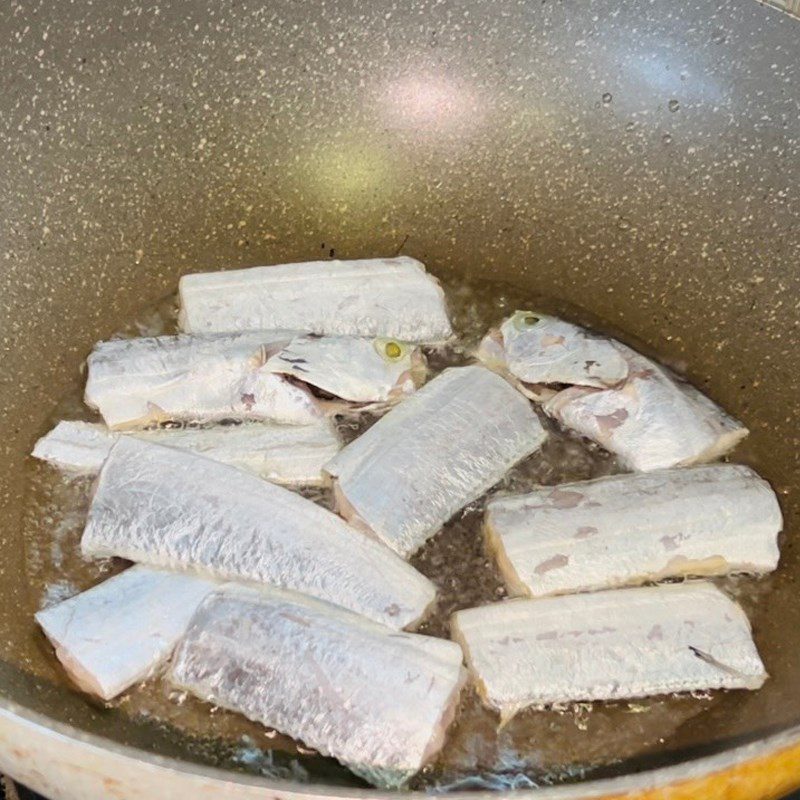Step 1 Prepare the ingredients for Grilled Fish with Tomato