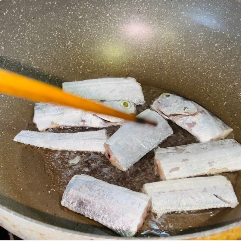 Step 1 Prepare the ingredients for Grilled Fish with Tomato