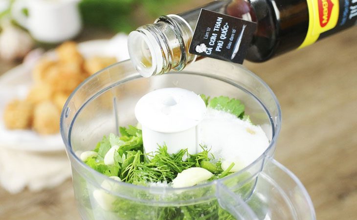 Step 3 Making Cilantro and Dill Sauce Fried Salmon with Cilantro and Dill Sauce