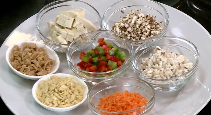 Step 1 Prepare the Ingredients for Vegetarian Fried Rice with Buddha's Feast