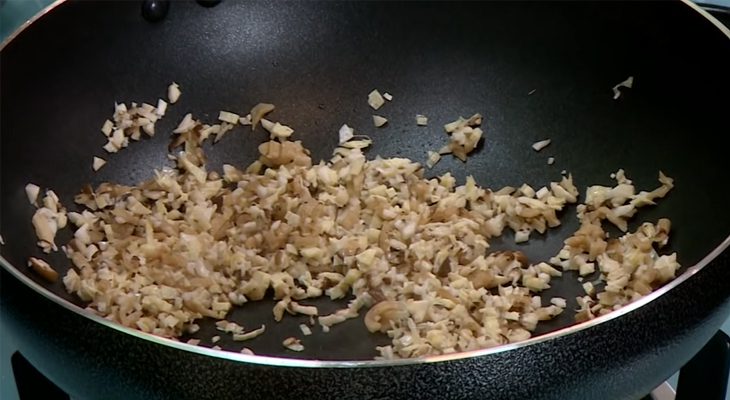 Step 2 Fry the Mushrooms and Vegetables for Vegetarian Fried Rice with Buddha's Feast