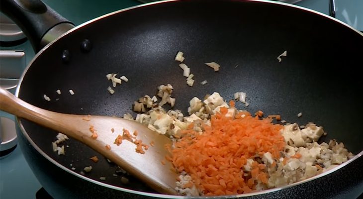 Step 2 Fry the Mushrooms and Vegetables for Vegetarian Fried Rice with Buddha's Feast