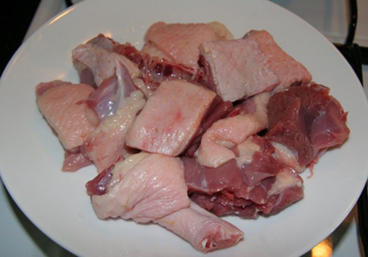 Step 1 Prepare duck meat Fried Red Sauce Duck