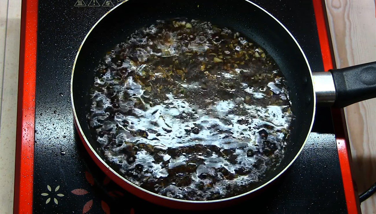 Step 2 Making the sauce for fish stew