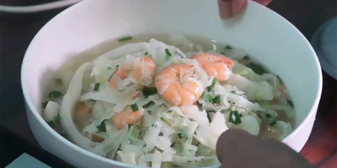 2 ways to cook cabbage with fresh shrimp and simple quick eggs 09359 2