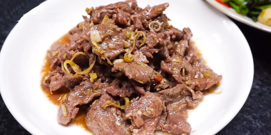 2 ways to make spicy and tender stir fried beef with lemon grass delicious 09299