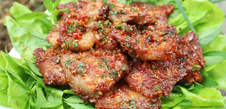 Step 4 The final product Fried pork with lemongrass
