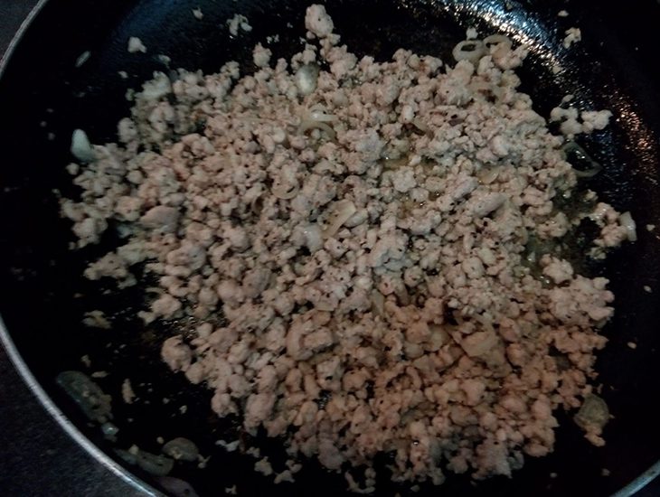 Step 2 Cook the porridge Red bean porridge with minced meat