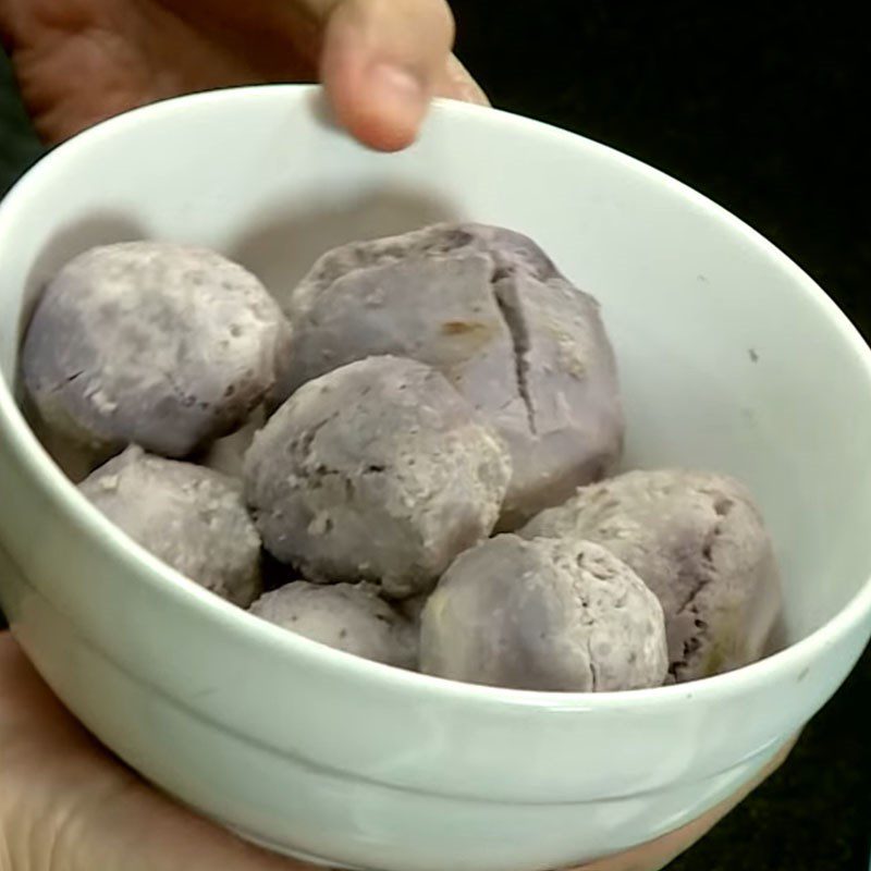 Step 1 Prepare the ingredients for Taro Soup