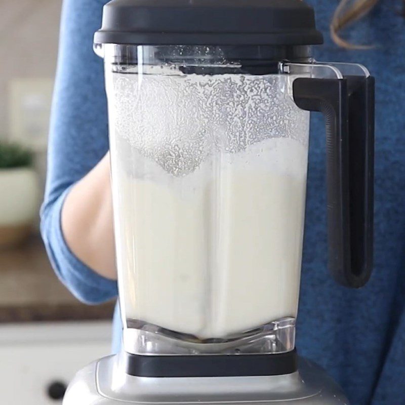 Step 2 Blend the cashews Cashew Milk