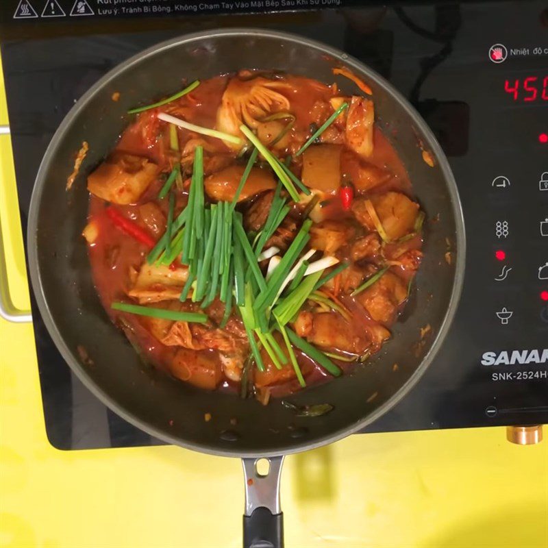 Step 4 Braised meat with kimchi Pork belly braised with kimchi