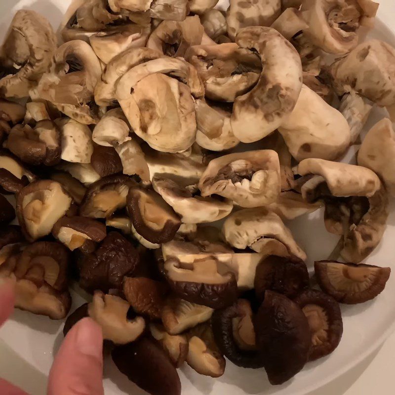 Step 2 Prepare Other Ingredients for Chicken Noodle Soup with Mushrooms