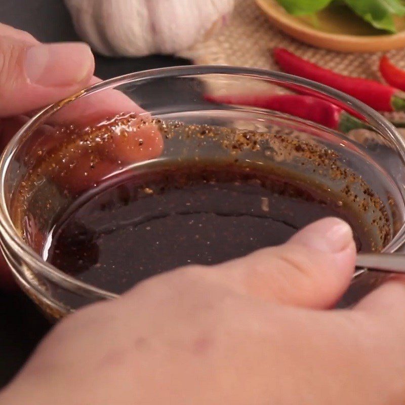 Step 3 Make the stir-fry sauce Stir-fried noodles with beef sauce