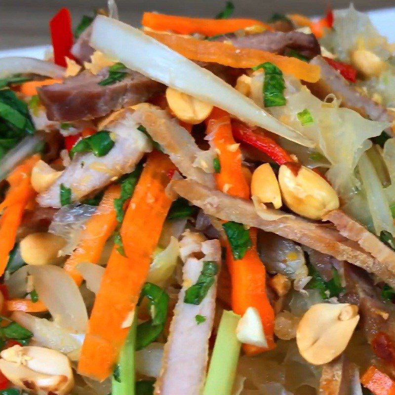 Step 5 Finished Product Snow mushroom salad with fried pork