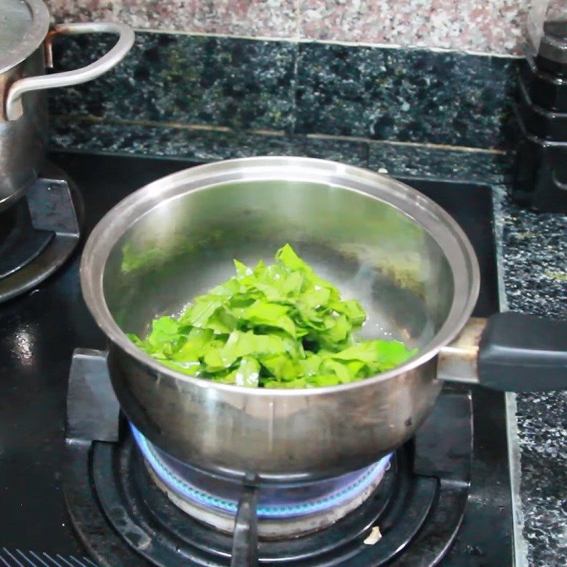 Step 3 Prepare the vegetables for the fish porridge for babies with vegetables
