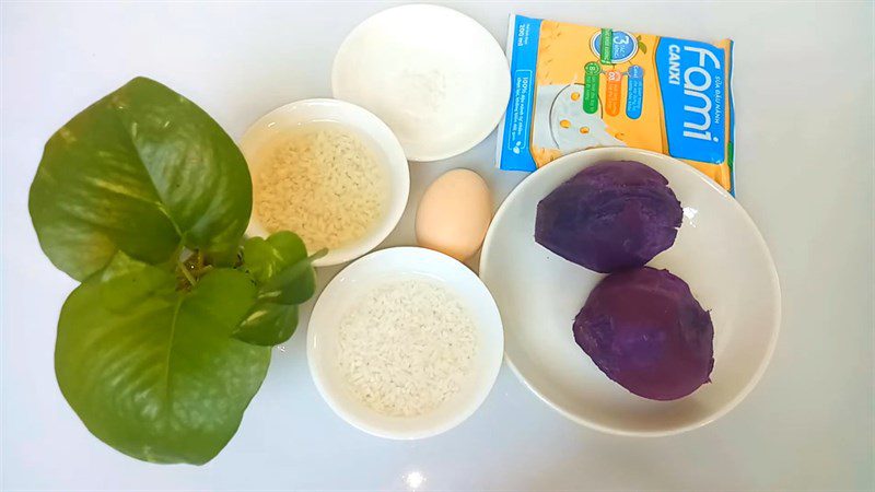 Ingredients for chicken egg porridge with sweet potato
